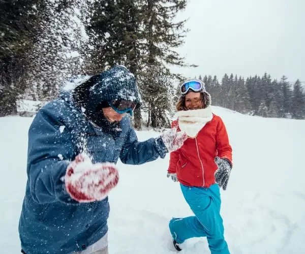 Viajar en invierno: descubre el encanto de los destinos que brillan con el frío