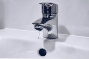 ahorra-agua-grifo